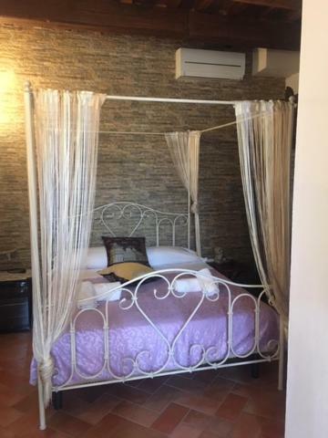 B&B Ginevra Ghizzano Exterior foto